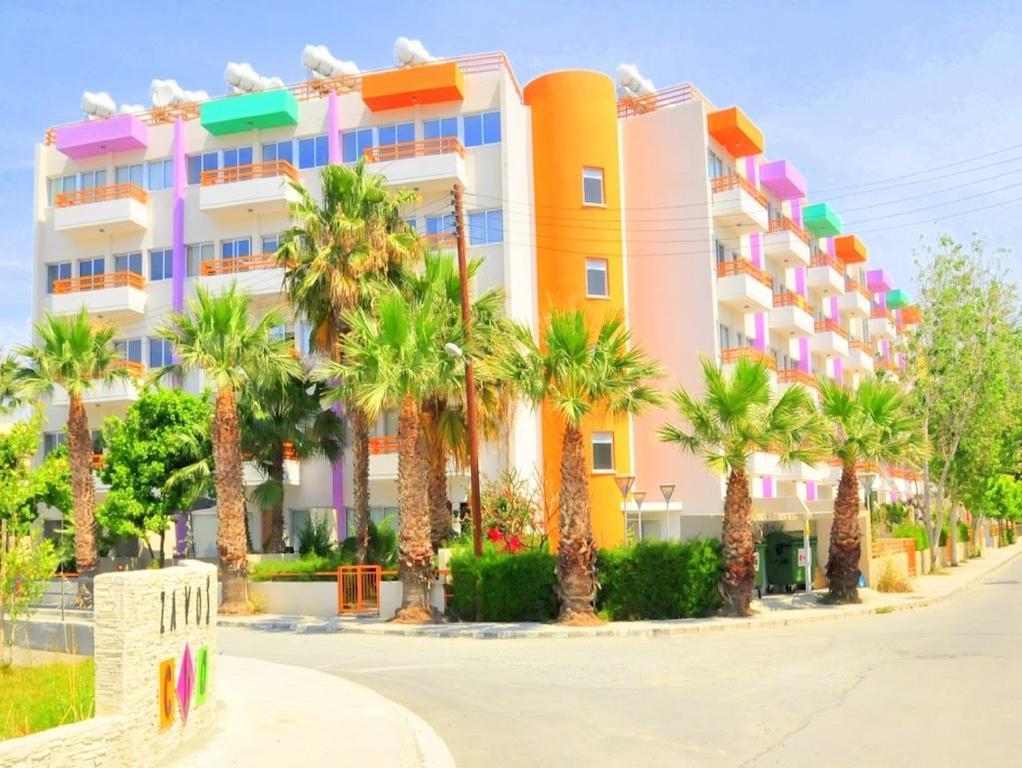 Zavos Colours Boutique Apartments Лимасол Екстериор снимка