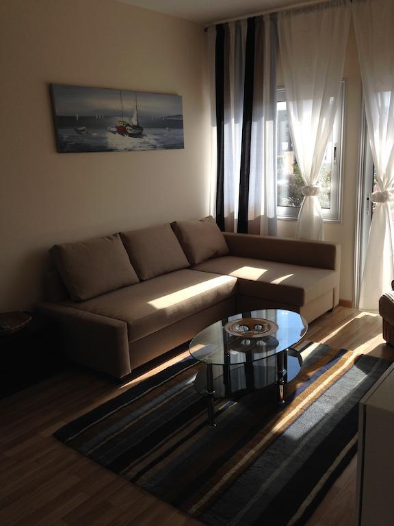 Zavos Colours Boutique Apartments Лимасол Екстериор снимка