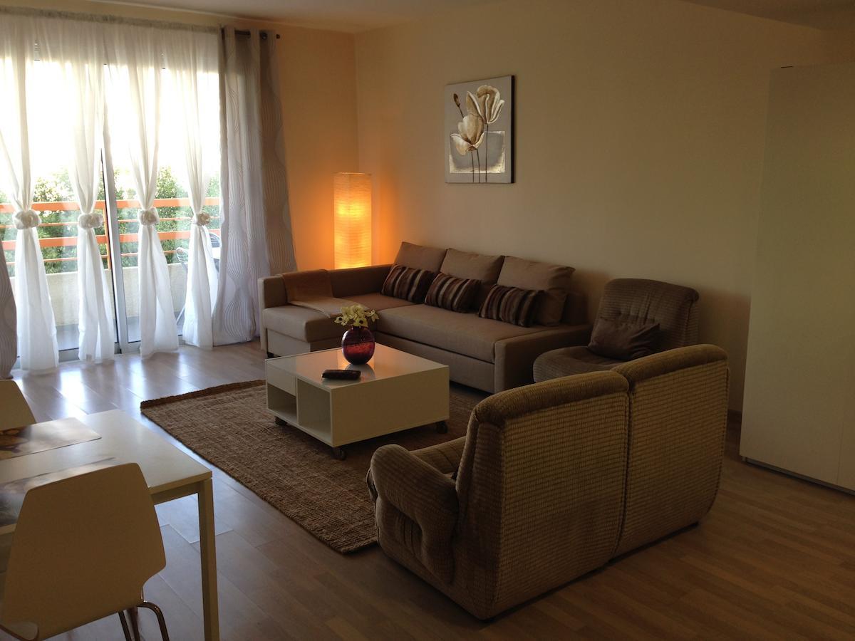 Zavos Colours Boutique Apartments Лимасол Стая снимка